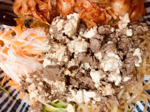 野菜たっぷり焼肉屋さんのビビンバ